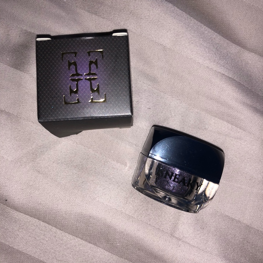 Furless Cosmetics Eyeshadow: Sneaky